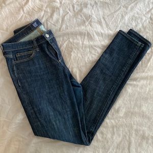 GAP True Skinny Dark Jean- Size 29T
